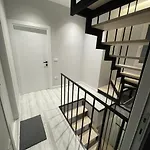 Villa Duka 62 Embassy Block