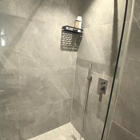 Duka 62 Embassy Block Vila