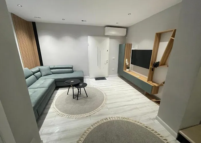 Duka 62 Embassy Block Tirana