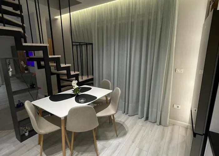 Duka 62 Embassy Block Vila Tirana