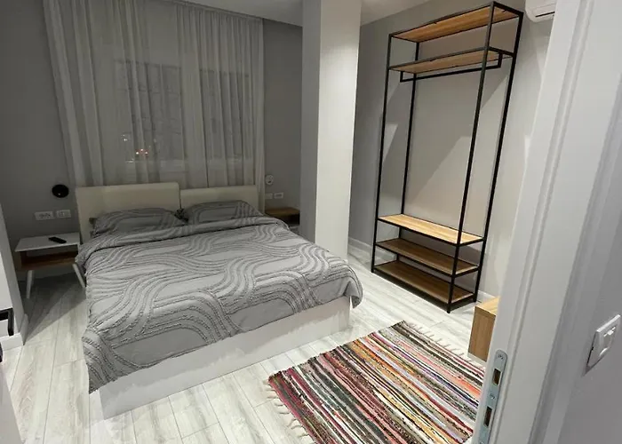 Duka 62 Embassy Block Vila