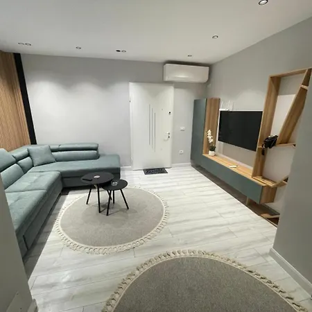 Duka 62 Embassy Block Tirana